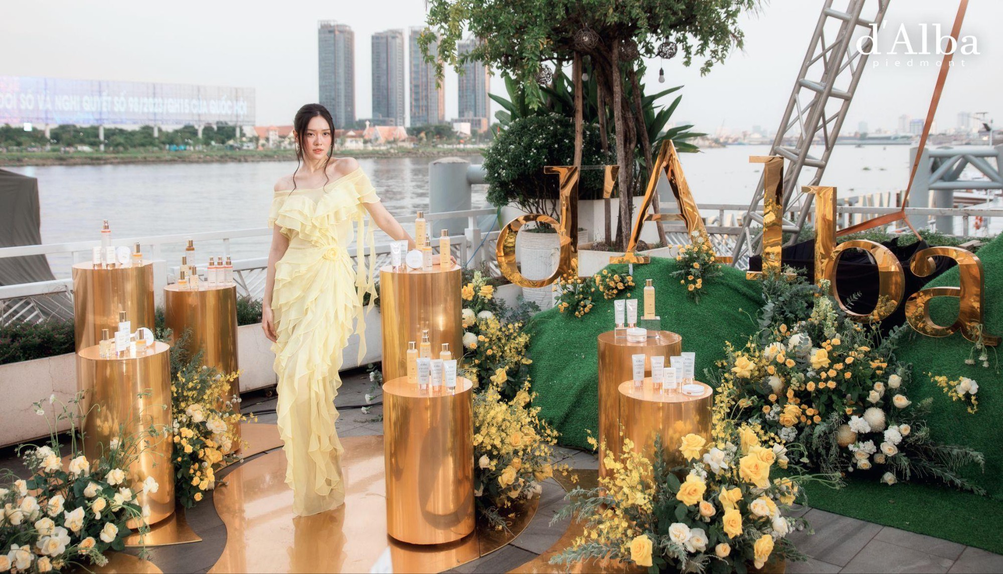 Dàn KOLs, beauty blogger đình đám đổ bộ event d’Alba: Đại sứ Châu Bùi cực ngọt ngào, Hannah Olala, Lê Hà Trúc sang phát sáng- Ảnh 1.