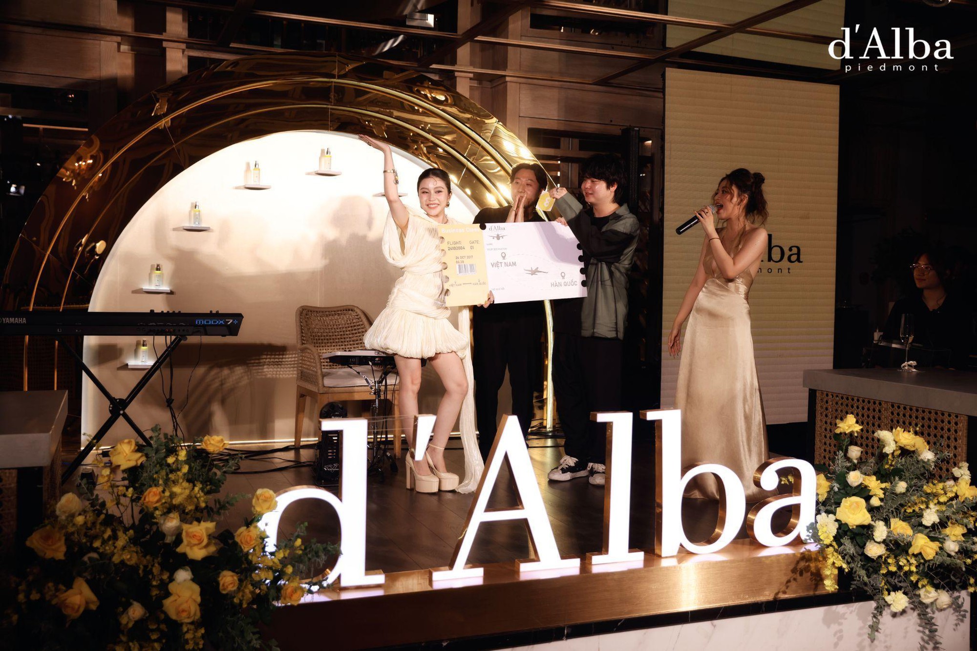 Dàn KOLs, beauty blogger đình đám đổ bộ event d’Alba: Đại sứ Châu Bùi cực ngọt ngào, Hannah Olala, Lê Hà Trúc sang phát sáng- Ảnh 8.