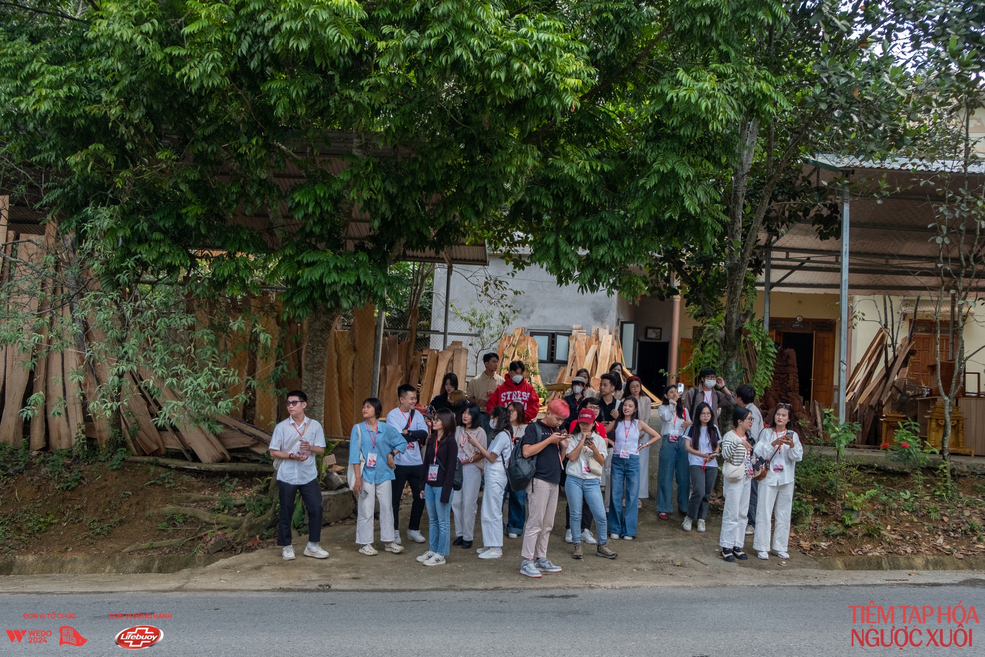 Trường Tiểu học Xuân Vân một buổi chiều đầu tuần: Kho hàng Ngược - Xuôi 