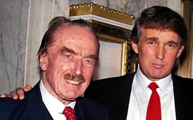 Donald Trump và cha, Fred Trump, năm 1992. Ảnh: Splash News.