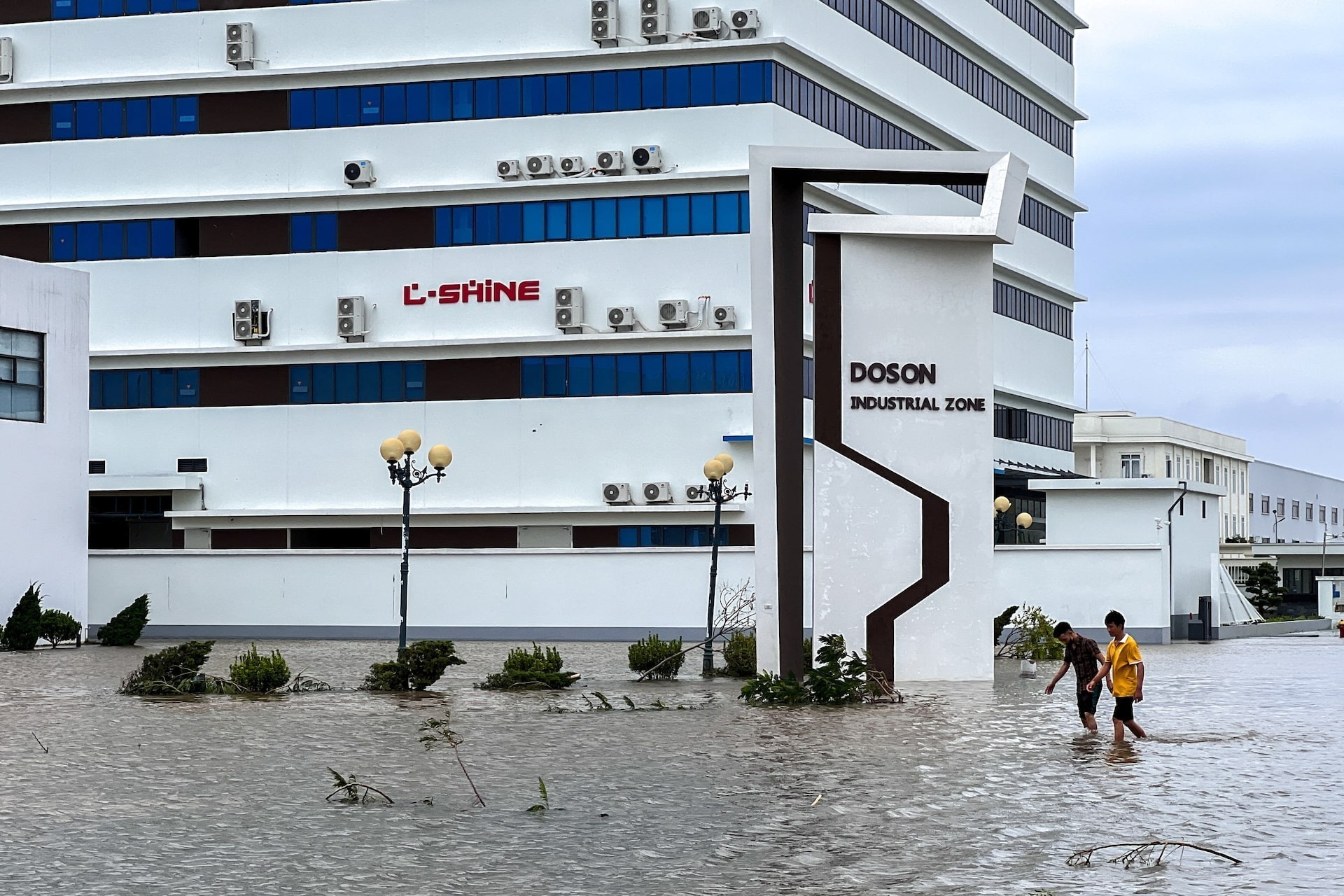 Những cơn bão chưa từng có tàn phá khắp thế giới- Ảnh 15.