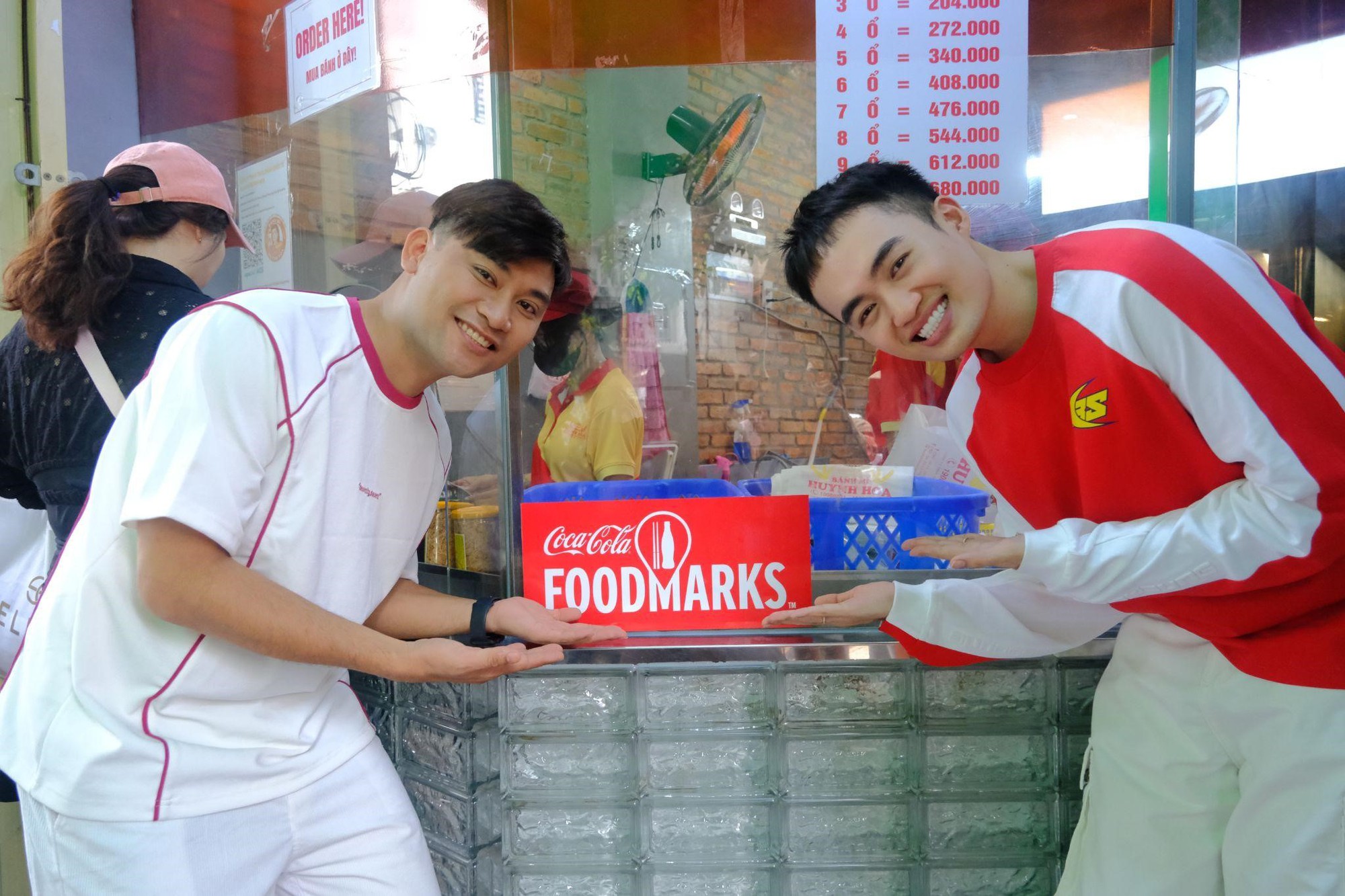 Team Bánh Mì đổ bộ Du Hí Quán Đỉnh Foodmarks tập 3, đặc sản Việt Nam phải thử ở những quán đỉnh này mới chuẩn! - Ảnh 2.