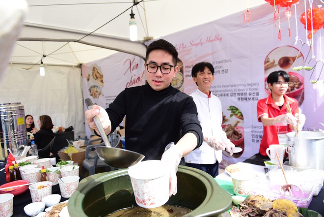 Loạt thương hiệu phở "lão làng" đại diện Việt Nam tham dự Phở Festival 2024 tại Seoul, Hàn Quốc- Ảnh 5.