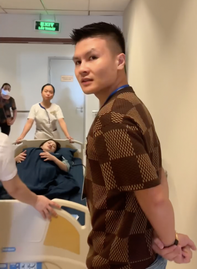 Video Quang Hải sốt sắng đưa Chu Thanh Huyền vào phòng mổ hút 3,5 triệu view chỉ sau nửa ngày, dân mạng tranh cãi kịch liệt vì 1 lý do- Ảnh 3.