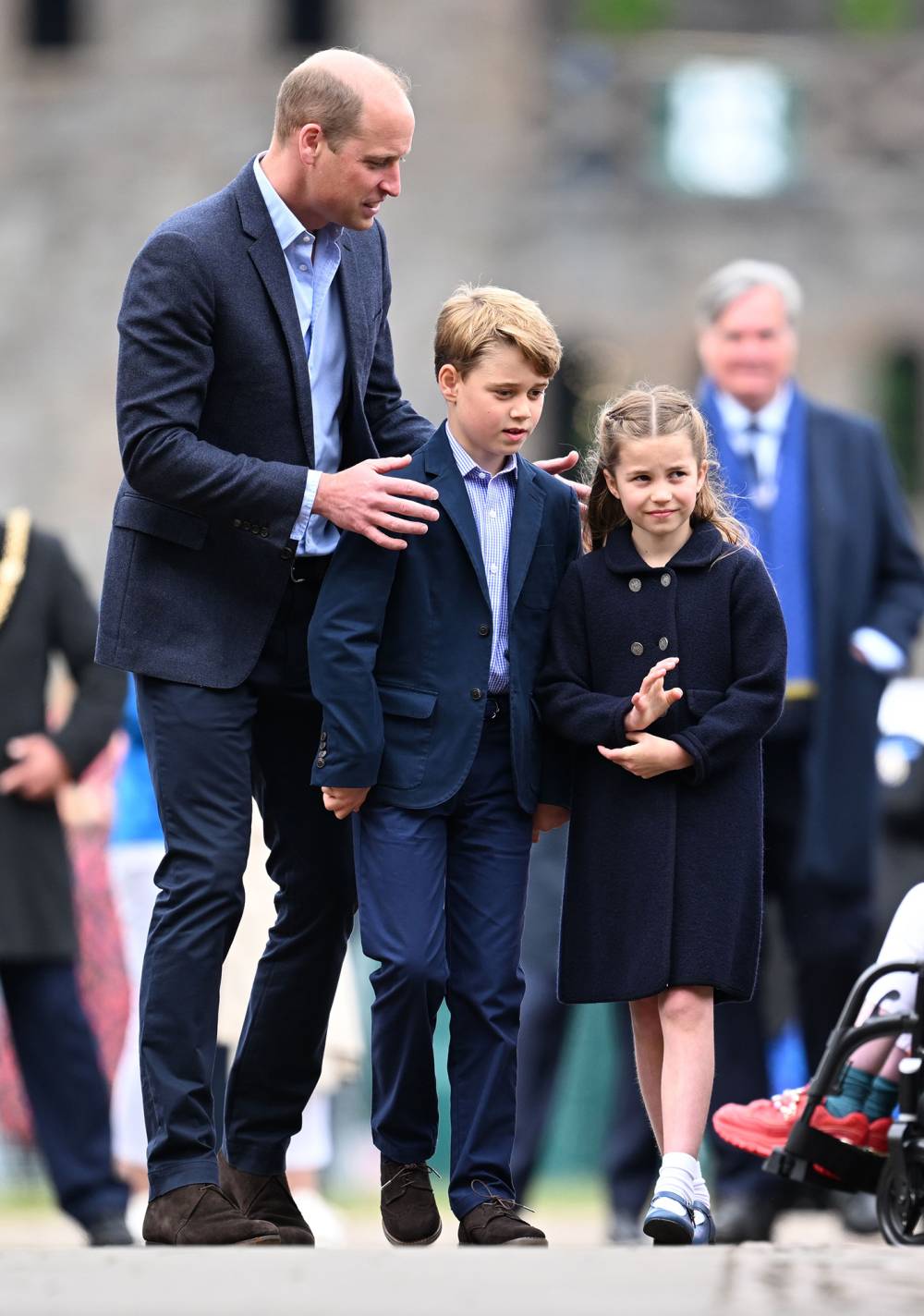 Despite being at the top of the line to the throne, Prince George and Princess Charlotte only want to do these jobs - Photo 2.