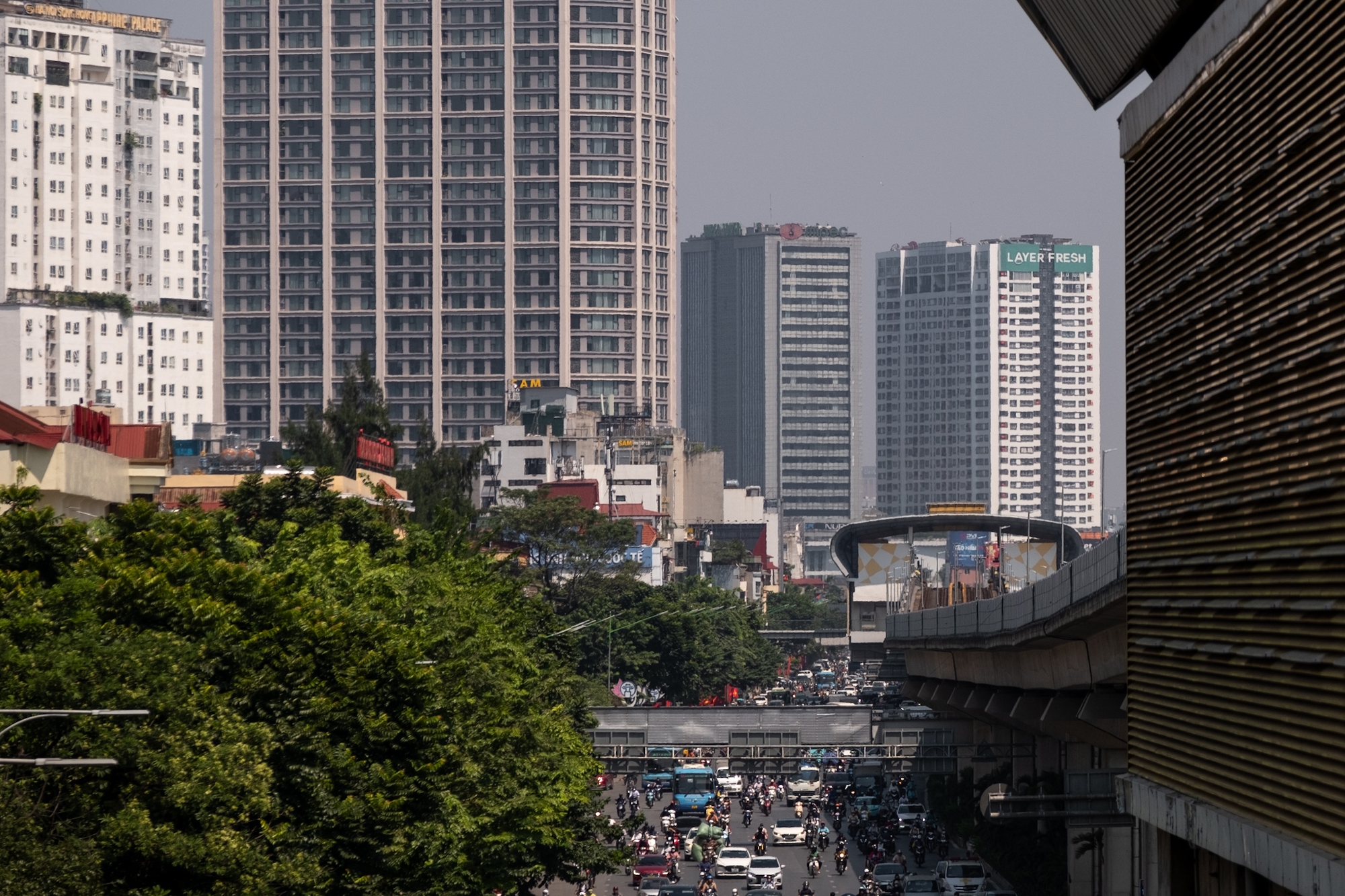 Toàn cảnh Hà Nội trong ngày ô nhiễm không khí nhất thế giới- Ảnh 13.