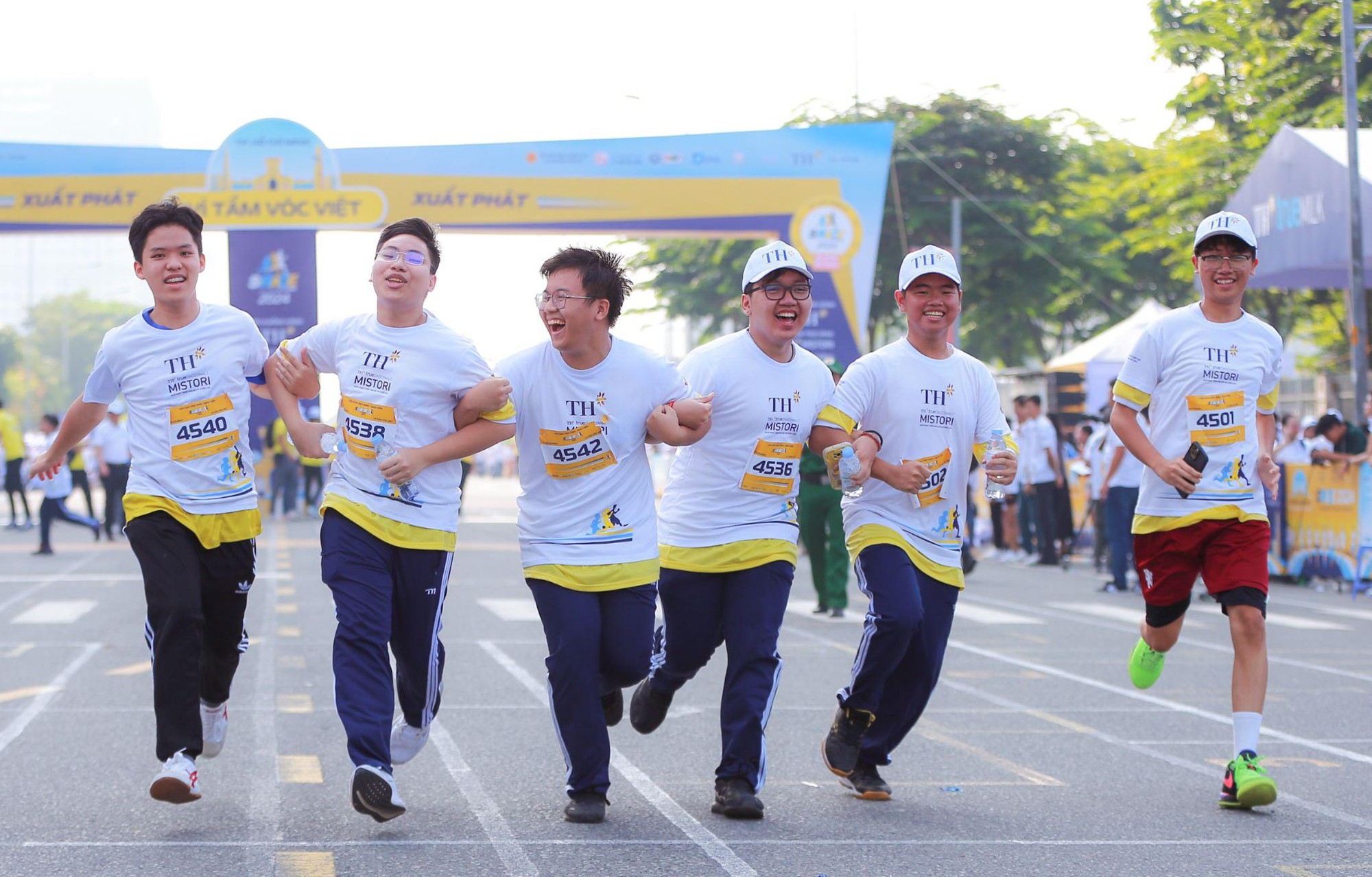 Hàng ngàn học sinh, sinh viên tham gia S-Race Thành phố Hồ Chí Minh 2024- Ảnh 2.