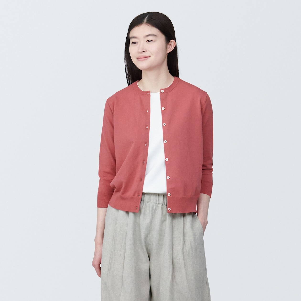 8 mẫu cardigan trẻ trung ưng mắt, mua làm quà cho mùa Thu này là "duyệt luôn"- Ảnh 4.