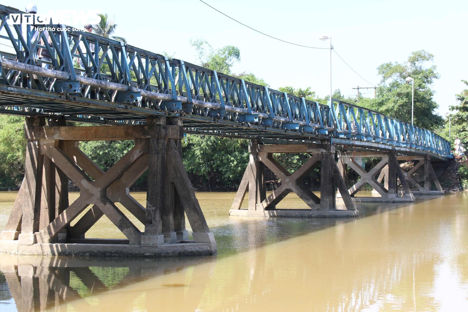 Thấp thỏm đi trên những cây cầu 'chờ sập' ở Huế - Quảng Bình mùa mưa lũ- Ảnh 6.