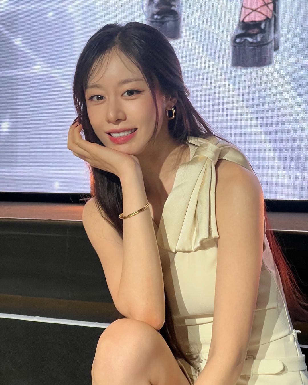 Jiyeon (T-ara) tái xuất mạng xã hội sau khi xóa sạch ảnh chồng cũ, khóc nức nở trên sân khấu- Ảnh 1.