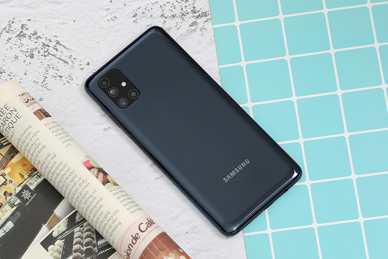 Hàng loạt điện thoại Samsung hóa 