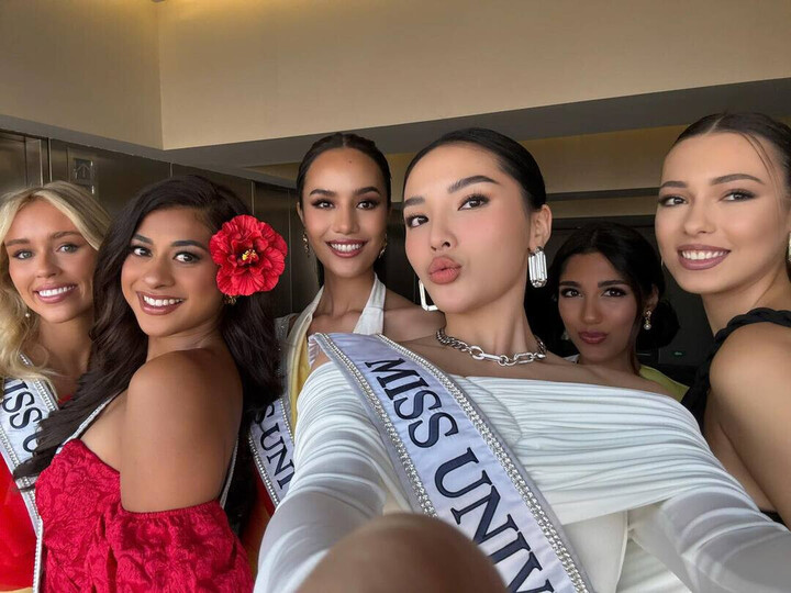 Thi Miss Universe, Kỳ Duyên phải dậy từ 4h sáng để tự trang điểm và làm tóc- Ảnh 3.