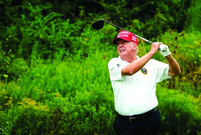 Ông Donald Trump và niềm đam mê golf- Ảnh 1.