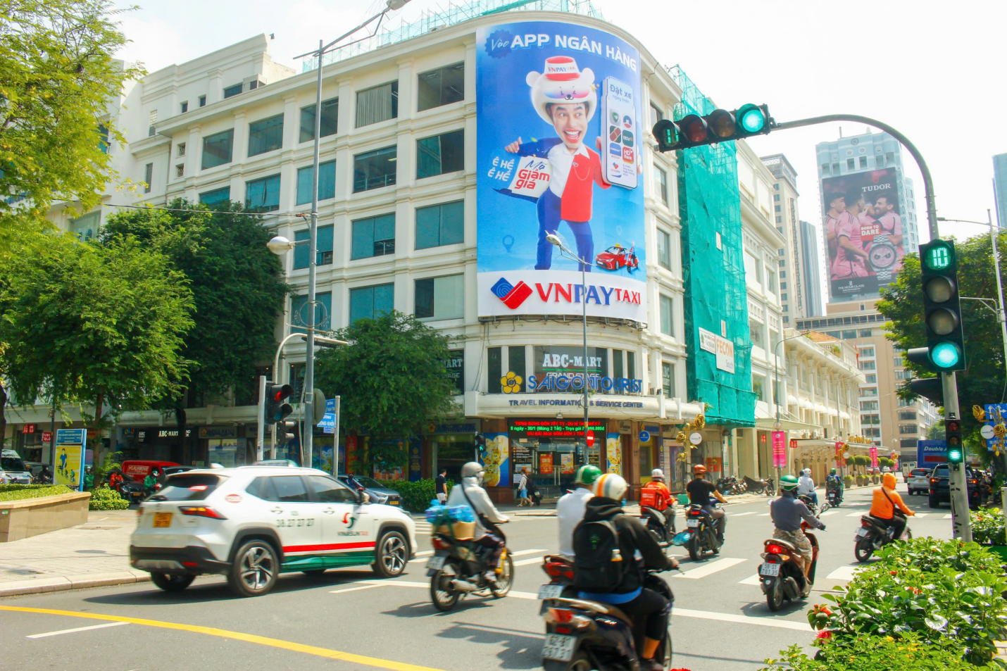 Phát hiện Lê Dương Bảo Lâm “có động thái lạ”, tiết lộ một điều khiến dân tình ngỡ ngàng- Ảnh 2.