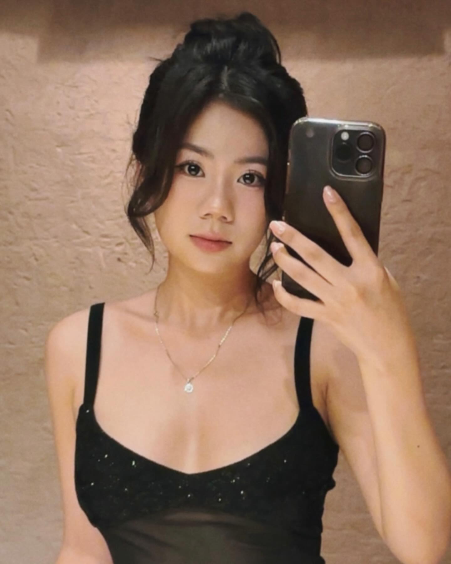 Bé Mèo Nhỏ Mít Ướt trong đại chiến "hàng chợ" - "đồ hiệu": Nói chuyện tẻn tẻn lên xu hướng, body gợi cảm- Ảnh 7.
