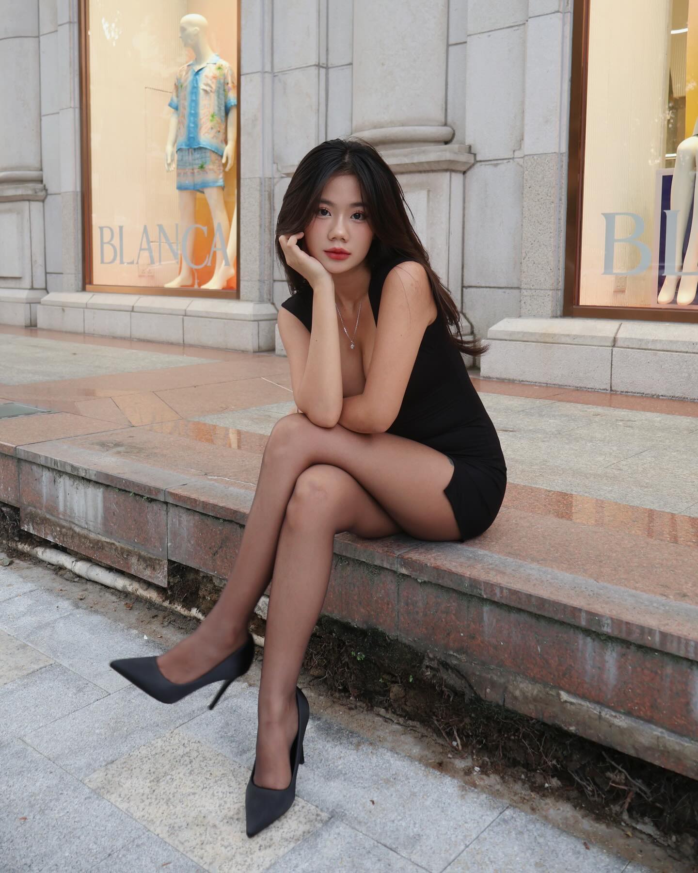 Bé Mèo Nhỏ Mít Ướt trong đại chiến "hàng chợ" - "đồ hiệu": Nói chuyện tẻn tẻn lên xu hướng, body gợi cảm- Ảnh 3.