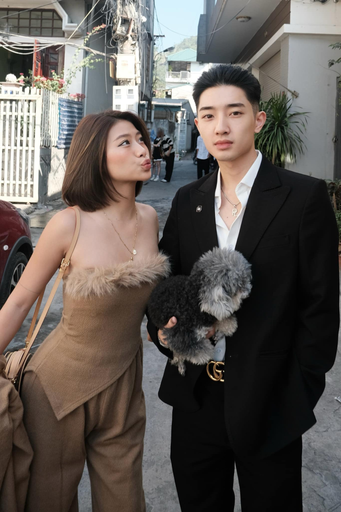Hotgirl Louis Phạm thay đổi diện mạo, tình tứ bên bạn trai Việt kiều sau ồn ào "phông bạt" nhưng phải vội khoá bình luận vì một lý do- Ảnh 2.