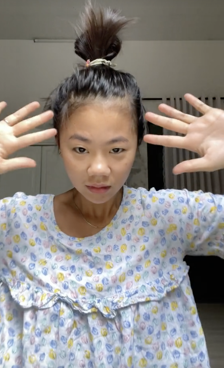 Bé Mèo Nhỏ Mít Ướt trong đại chiến "hàng chợ" - "đồ hiệu": Nói chuyện tẻn tẻn lên xu hướng, body gợi cảm- Ảnh 2.