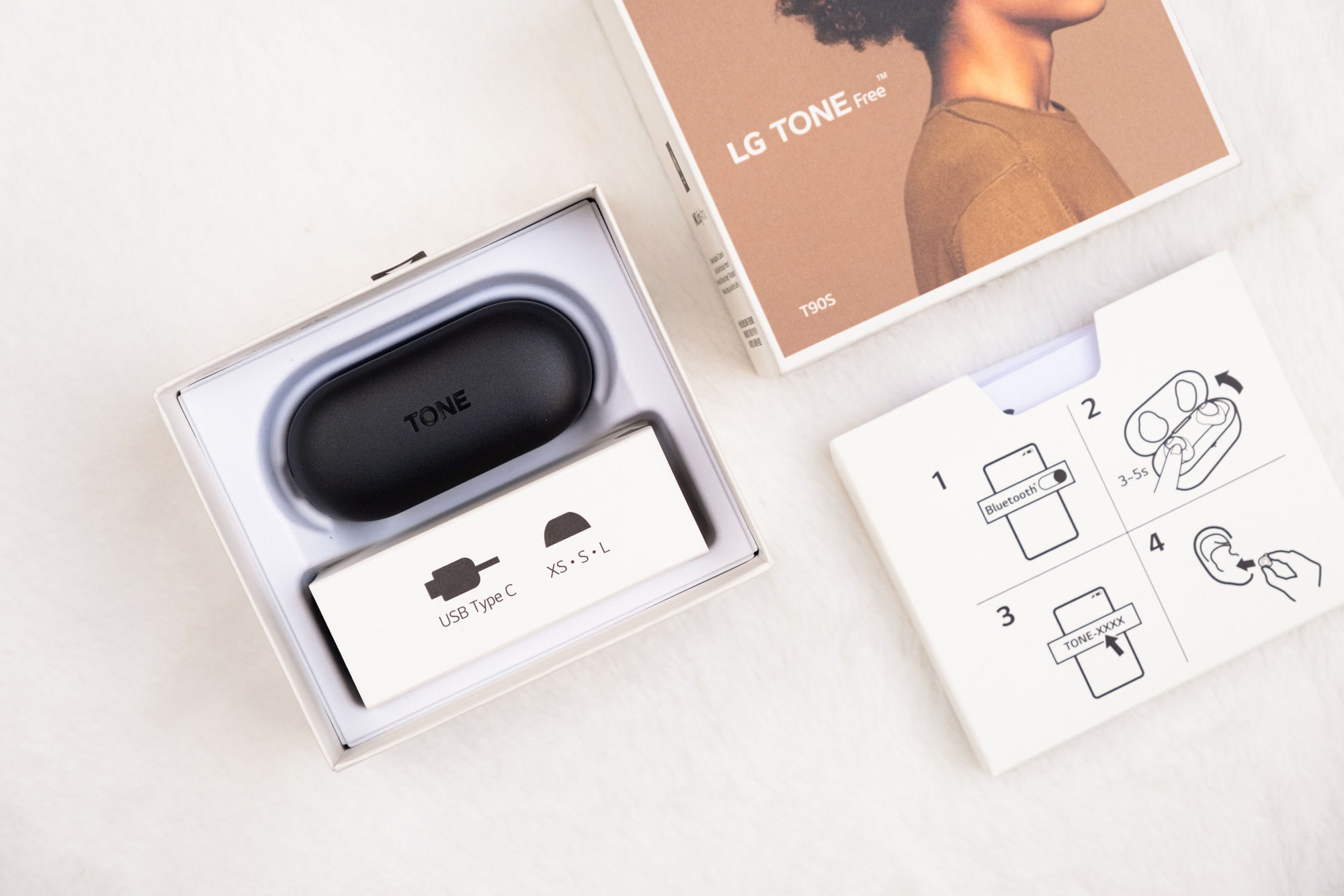 Tai nghe LG TONE Free T90S: Hộp sạc khử khuẩn, thiết kế nhỏ gọn, âm thanh "đỉnh nóc, kịch trần"- Ảnh 2.