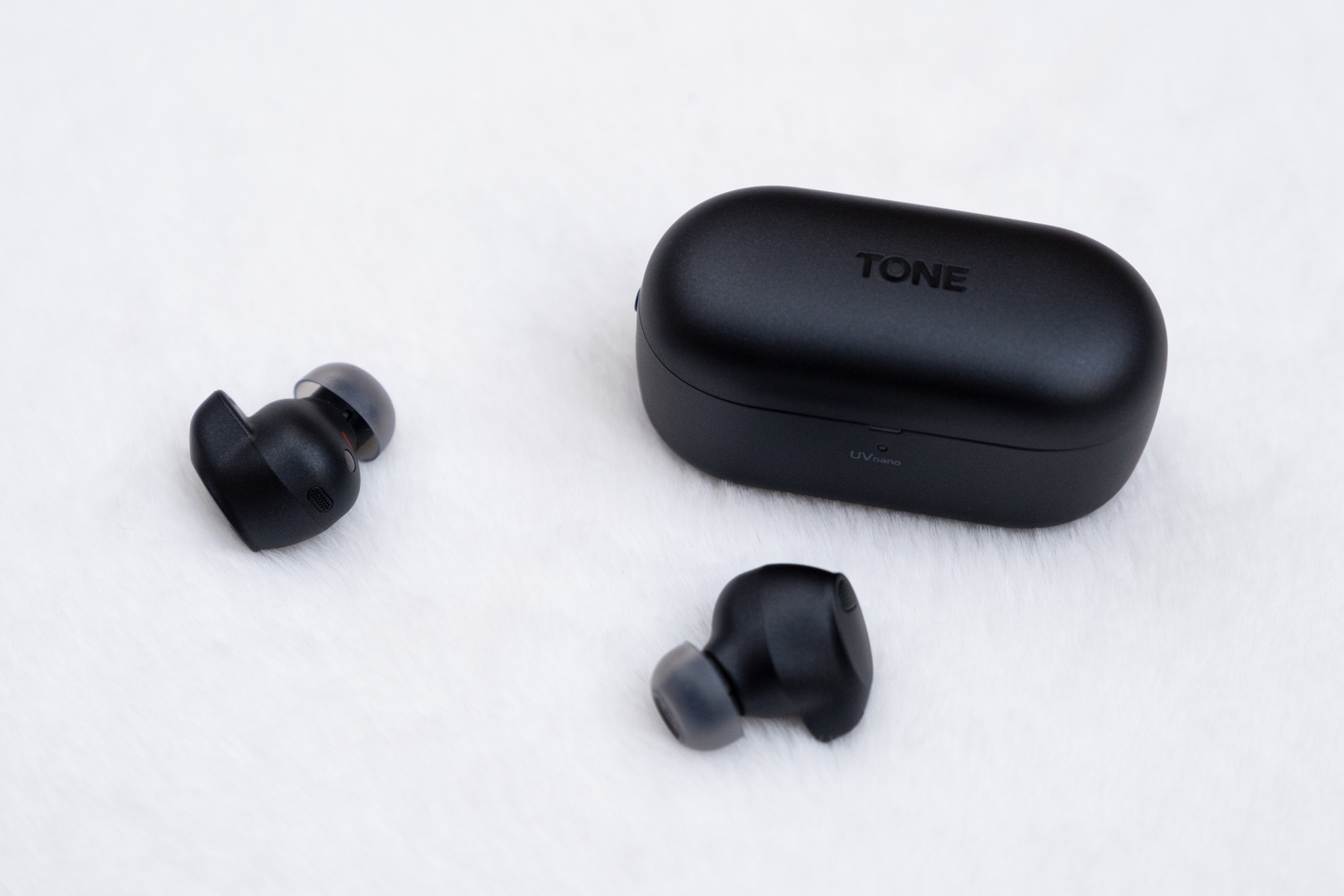 Tai nghe LG TONE Free T90S: Hộp sạc khử khuẩn, thiết kế nhỏ gọn, âm thanh "đỉnh nóc, kịch trần"- Ảnh 3.