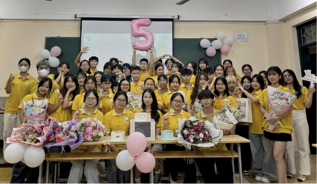 Khoa Ngoại ngữ Đại học Phương Đông - 30 năm sáng tạo và không ngừng đổi mới- Ảnh 5.