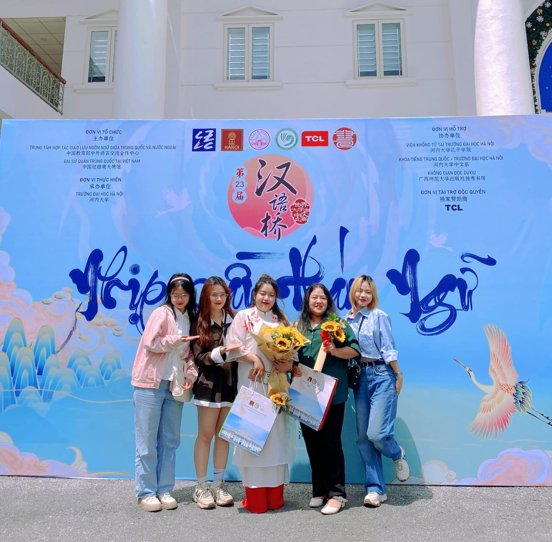 Khoa Ngoại ngữ Đại học Phương Đông - 30 năm sáng tạo và không ngừng đổi mới- Ảnh 4.
