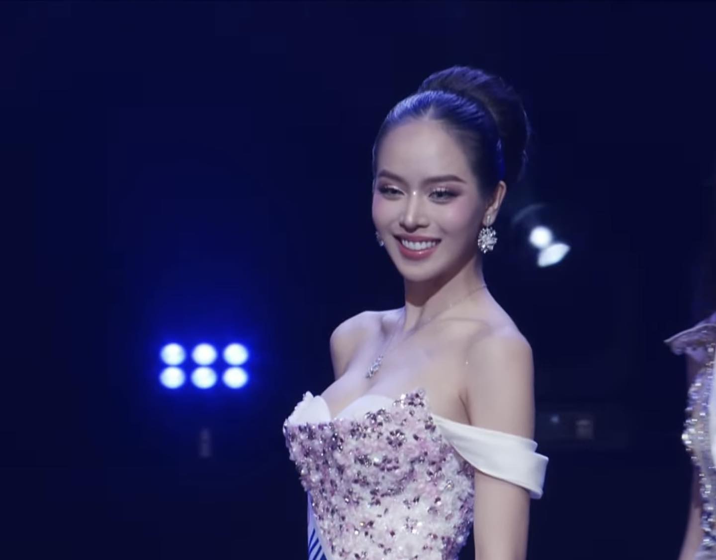 CỰC HOT: Hoa hậu Thanh Thủy xuất sắc đăng quang Miss International 2024!- Ảnh 9.