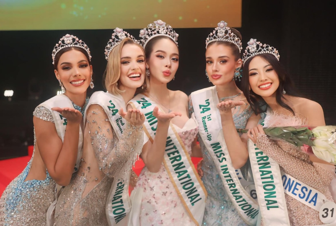 Xôn xao thái độ lạ của Quế Anh sau khi Thanh Thủy đăng quang Miss International- Ảnh 2.