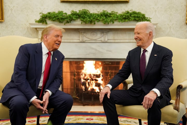 Tổng thống đắc cử Trump gặp ông Biden ở Nhà Trắng- Ảnh 1.