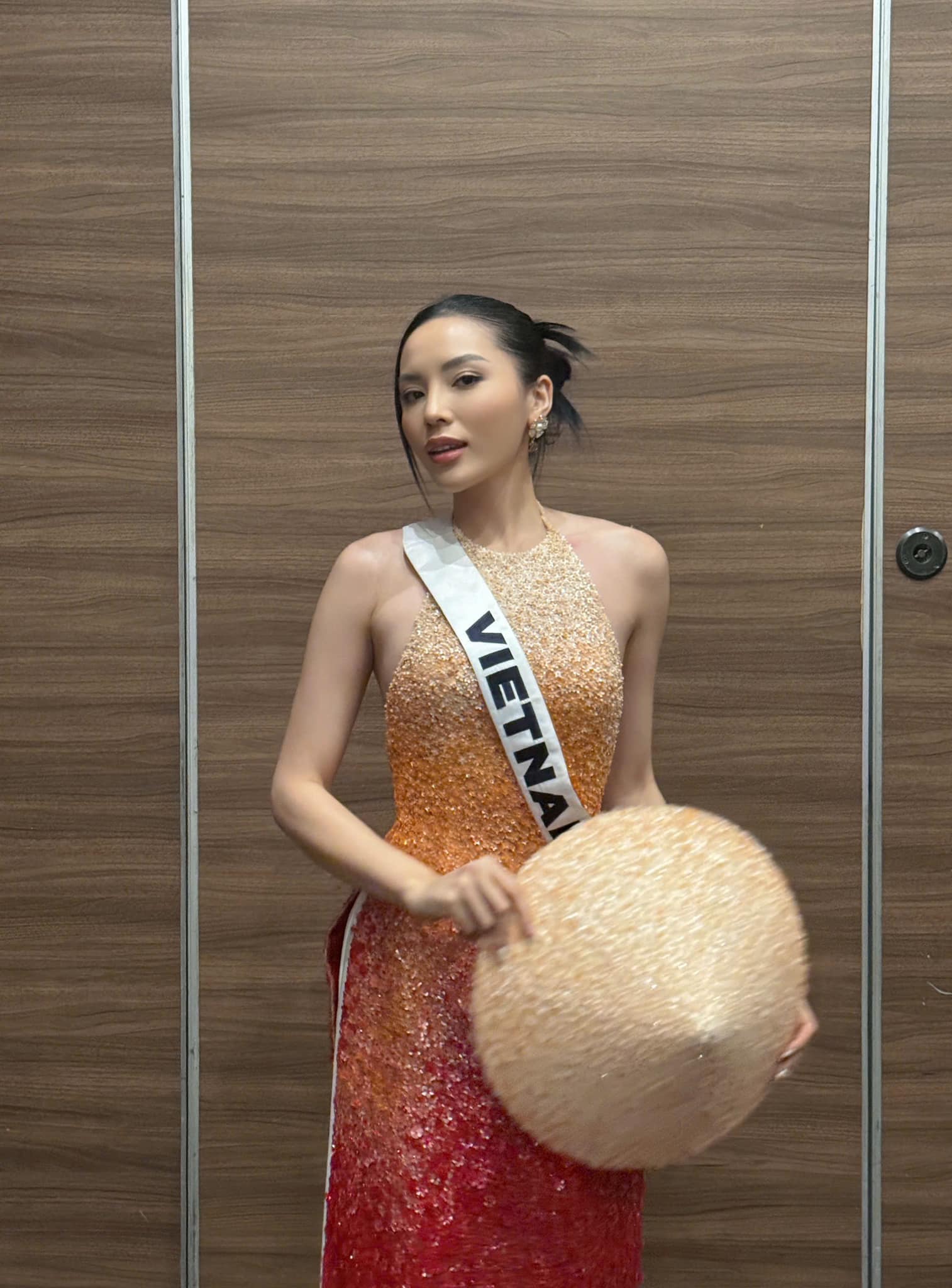 Kỳ Duyên ngay trước giờ G Bán kết Miss Universe: Thần sắc tươi tắn, hô vang Việt Nam đầy tự hào trong tổng duyệt- Ảnh 7.