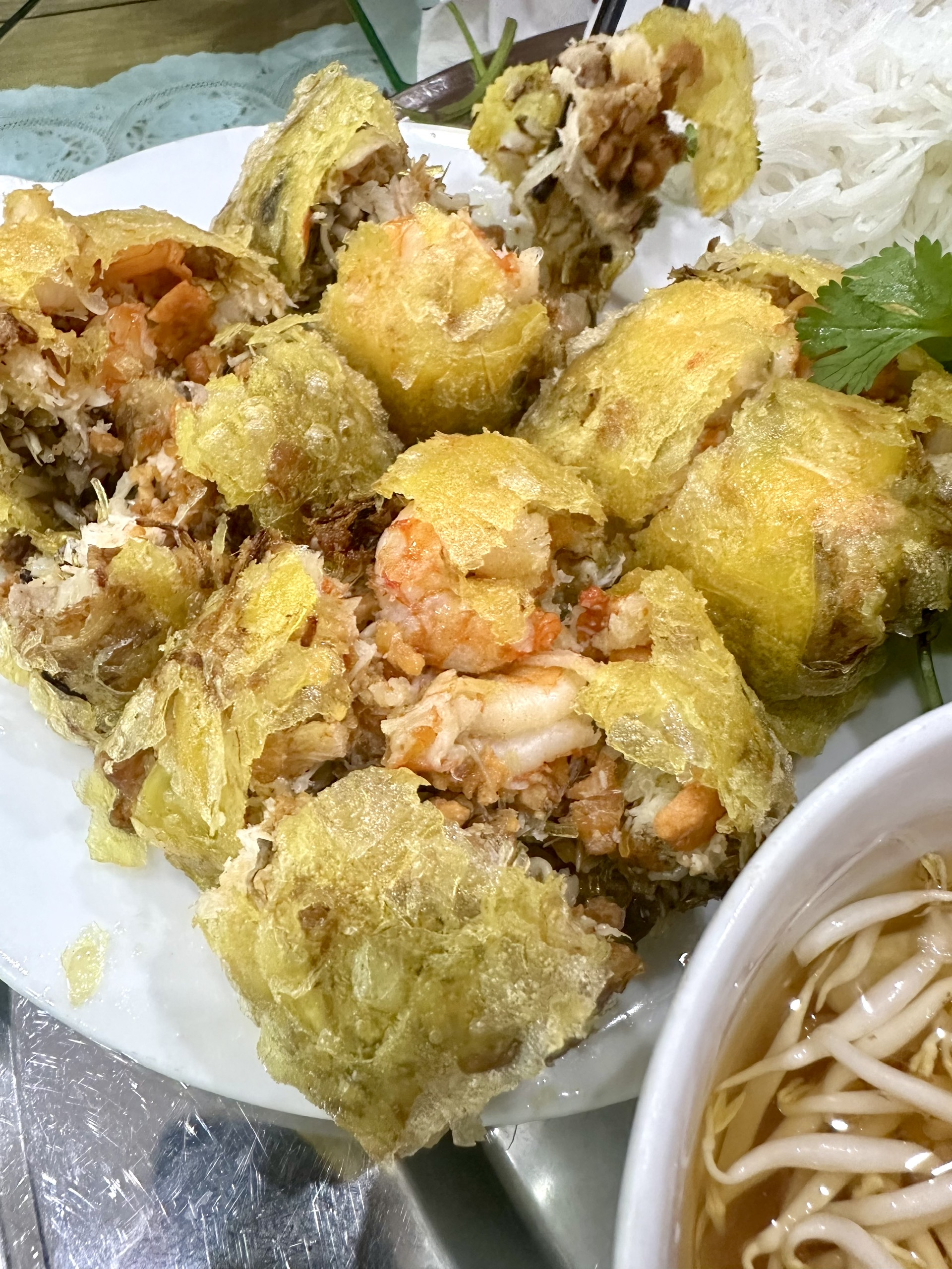 G&oacute;c trải nghiệm: Food tour Hải Ph&ograve;ng - điểm nhấn du lịch th&agrave;nh phố hoa phượng đỏ- Ảnh 6.