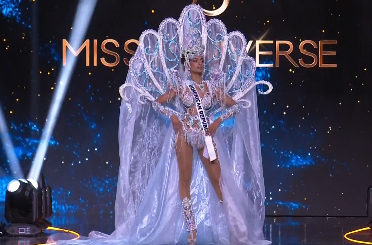 Bán kết Miss Universe 2024: Kỳ Duyên lộ diện, 