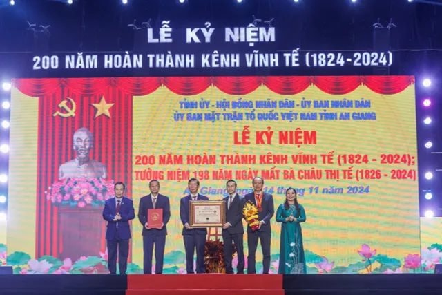 Công trình 200 năm có thể giải cứu “hạn mặn” ở ĐBSCL vừa xác lập kỷ lục chưa từng có ở Việt Nam- Ảnh 4.