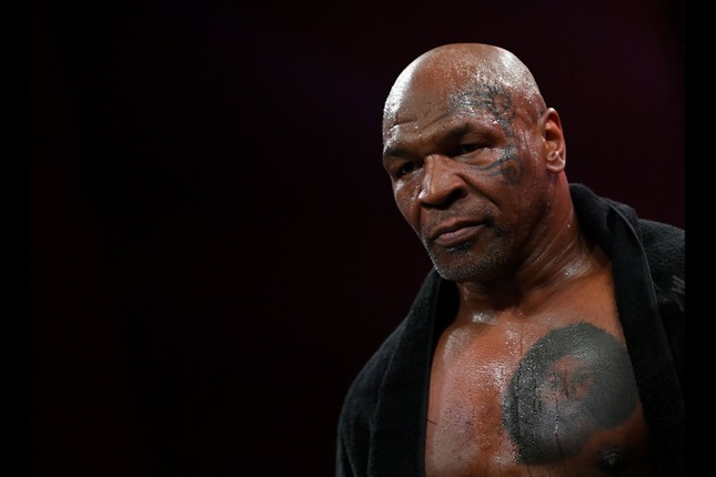 Thất bại của Mike Tyson và sự trở lại đầy đau đớn của một biểu tượng- Ảnh 1.