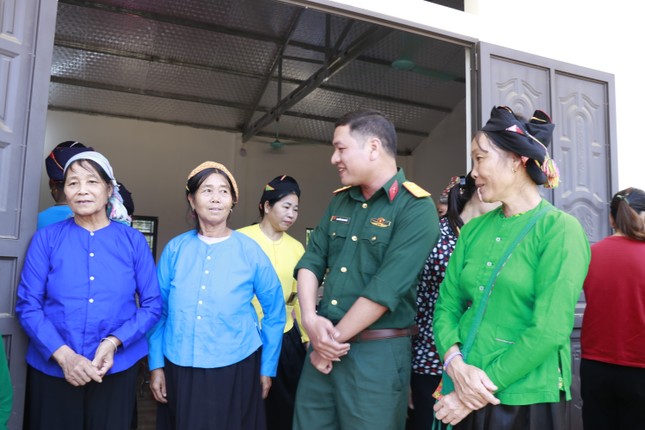 Gác đau thương, người dân Làng Nủ tổ chức Ngày hội Đại đoàn kết toàn dân tộc- Ảnh 10.