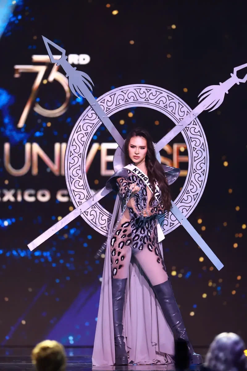 Những thiết kế trang phục dân tộc kỳ lạ nhất tại Miss Universe 2024- Ảnh 5.