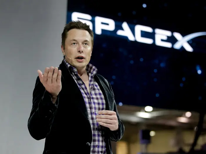 Elon Musk ở tuổi 44 cường tráng, phong độ như thanh niên, dân tình khám phá bí quyết khỏe mạnh liền hiểu ngay tại sao- Ảnh 2.