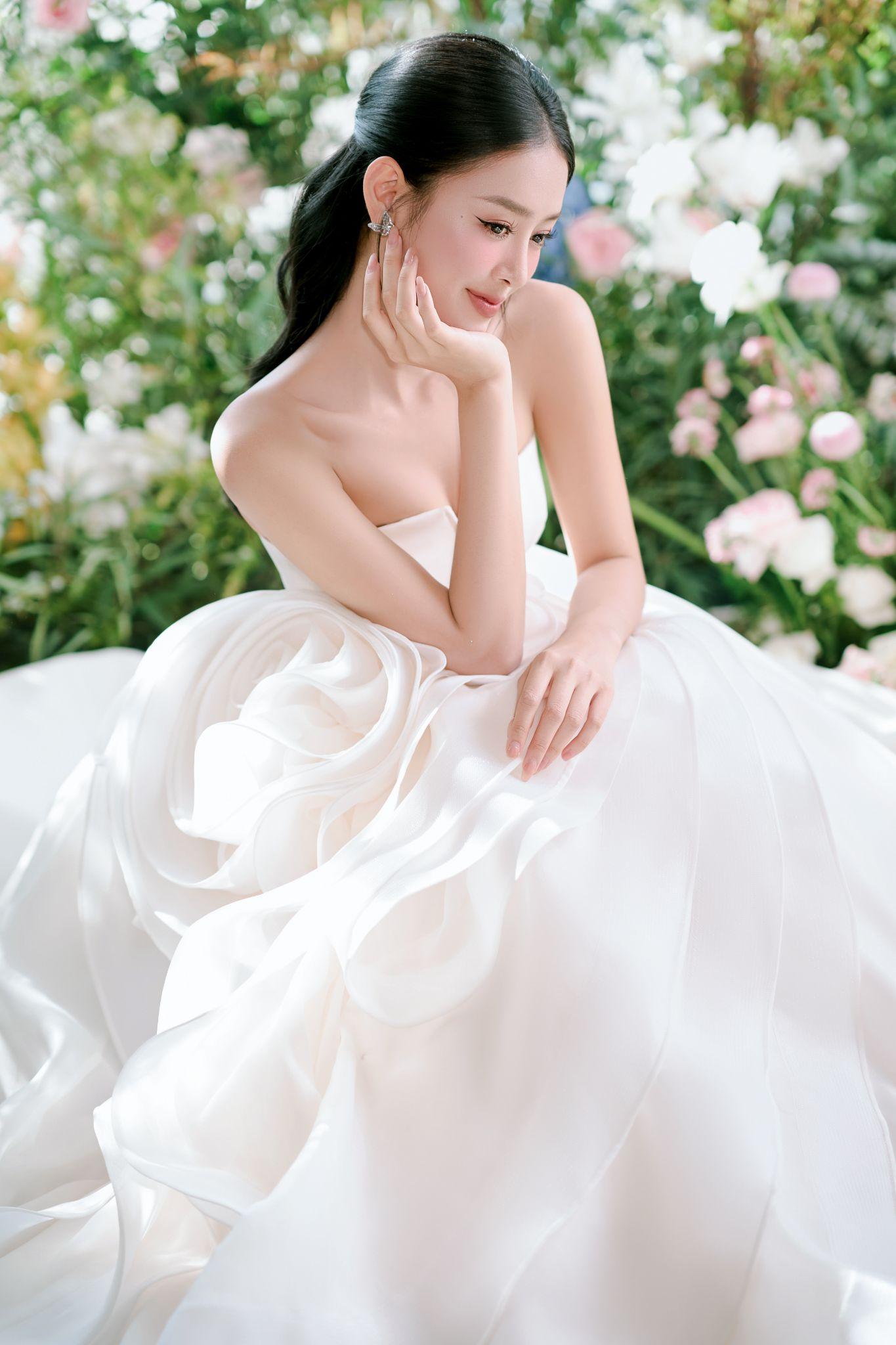 White Rose Bridal - Bộ sưu tập váy cưới cao cấp kết hợp cùng Á hậu Bùi Khánh Linh, nâng tầm giấc mơ cô dâu Việt- Ảnh 4.