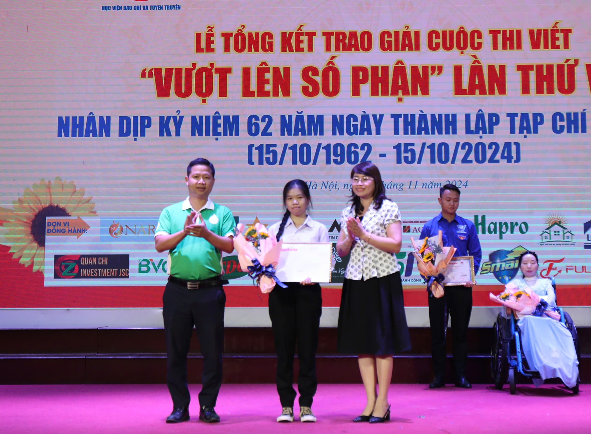 Lễ tổng kết, trao giải cuộc thi viết 'Vượt lên số phận' lần VII- Ảnh 10.