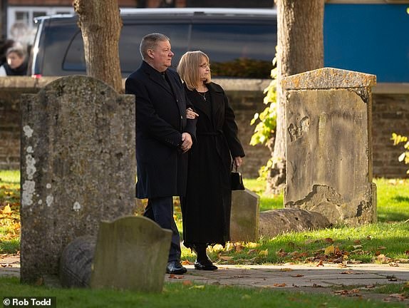 Liam Payne's funeral: One Direction reunites in tragic scenes, new and old lovers say goodbye with heartache - Photo 20.