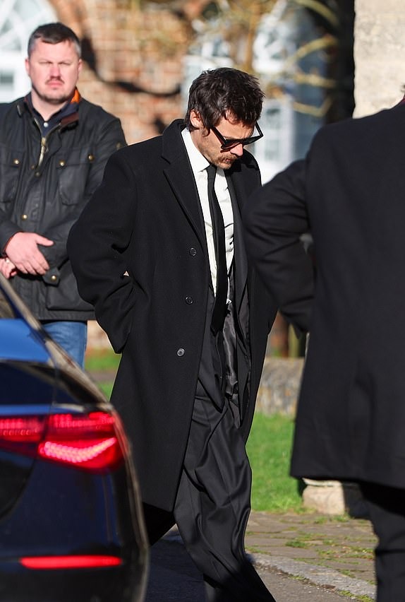 Liam Payne's funeral: One Direction reunites in tragic scenes, new and old lovers say goodbye with heartache - Photo 3.