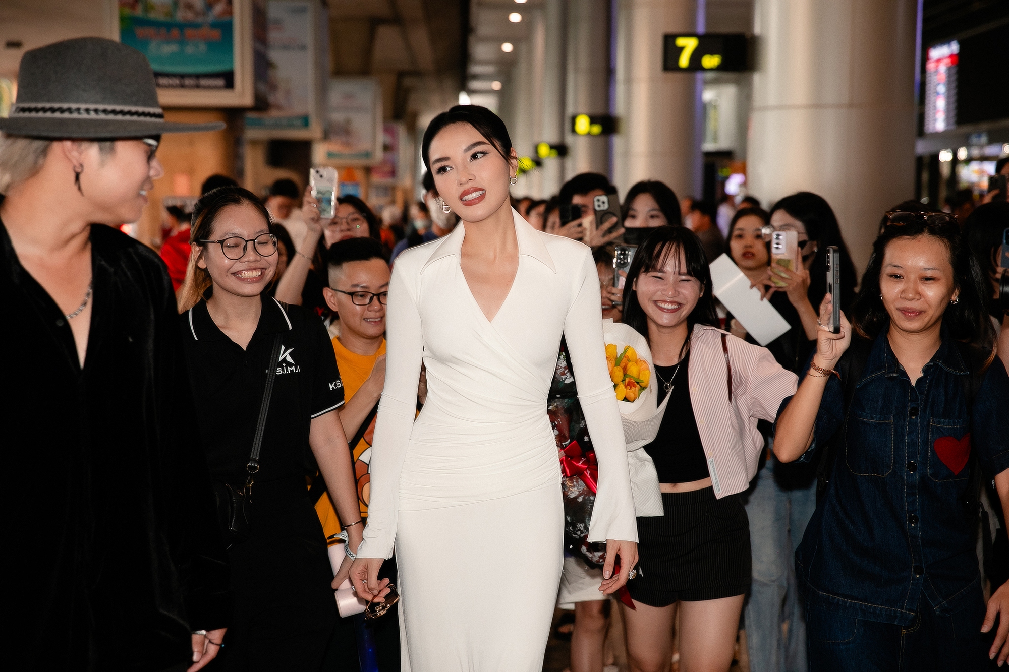 Kỳ Duyên lên tiếng giữa sân bay về những lời chê bai trong hành trình Miss Universe 2024- Ảnh 1.