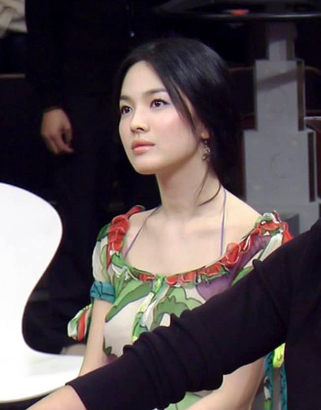 Bức hình chứng minh Song Hye Kyo đẹp không ngừng trong 21 năm- Ảnh 2.