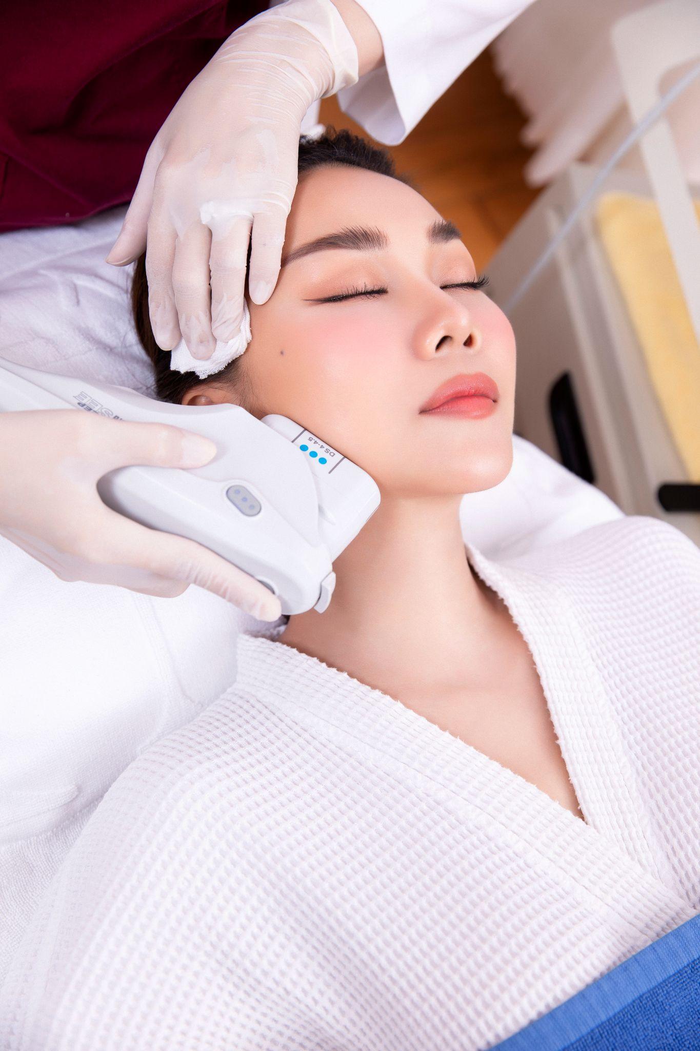 Bác sĩ Tô Lan Phương đầu tư công nghệ Ultherapy Prime cho Lux Beauty Center- Ảnh 4.