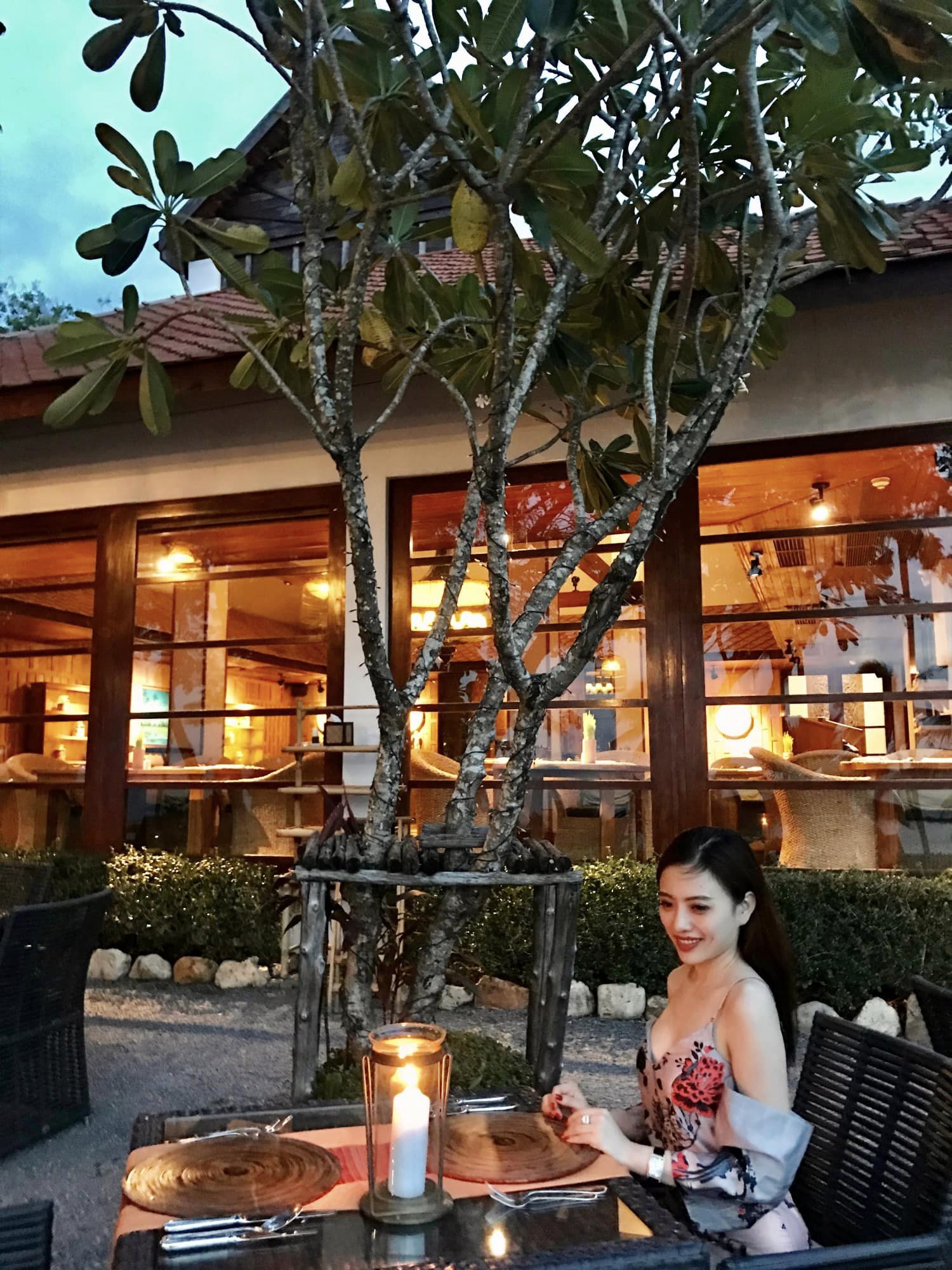 Hoa hậu Việt c&oacute; th&oacute;i quen kỳ lạ: 12 năm kh&ocirc;ng ăn cơm, v&oacute;c d&aacute;ng g&acirc;y bất ngờ- Ảnh 3.