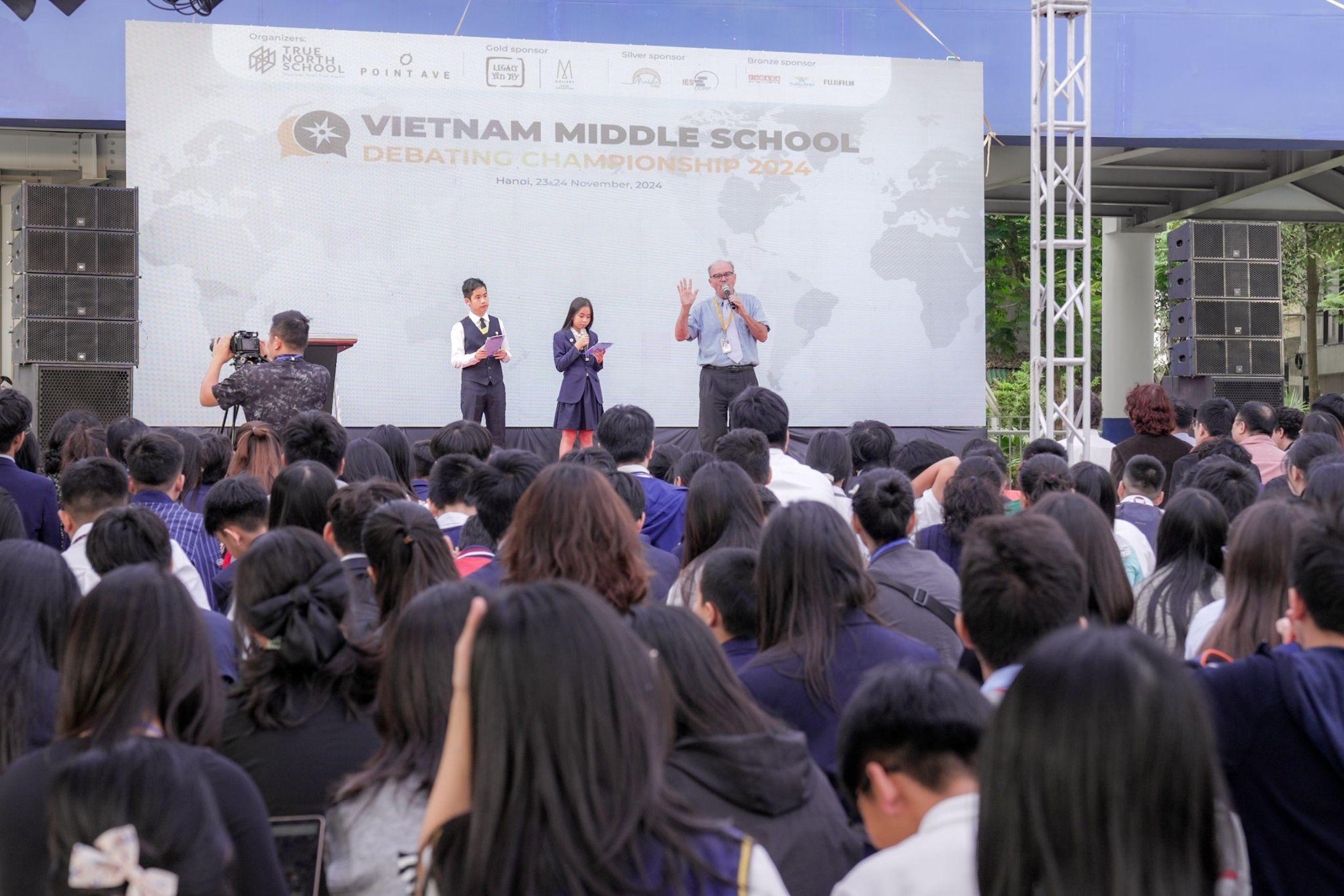 Giải tranh biện Vietnam Middle School Debate Championship 2024 thu hút hơn 350 thí sinh tranh tài- Ảnh 1.