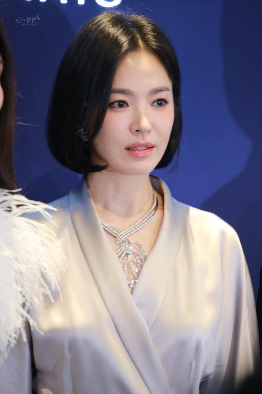 Song Hye Kyo mặc đồ ngủ đi event sao?- Ảnh 3.