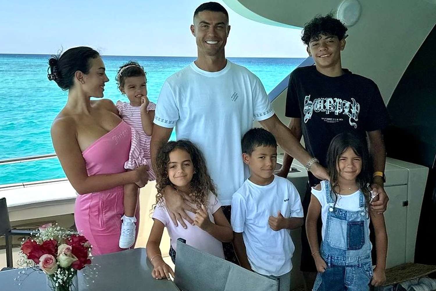 Lần đầu đến căn hộ trăm tỷ của Ronaldo, bạn gái rơi vào tình cảnh không ngờ- Ảnh 4.