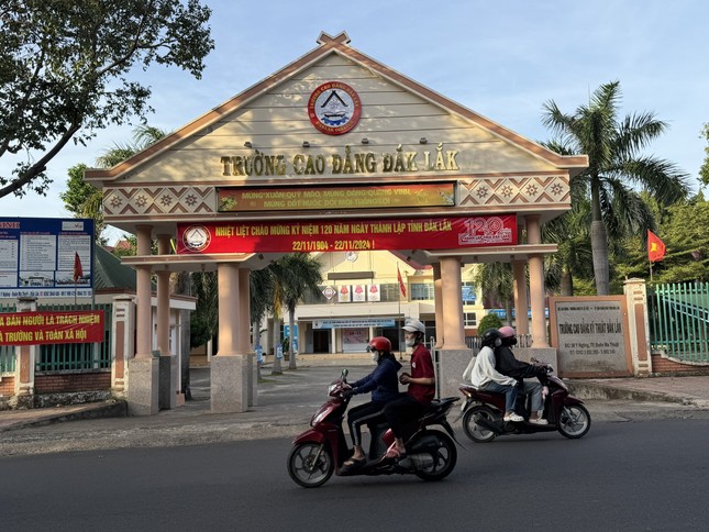 Công an vào cuộc điều tra vụ nam sinh tử vong khi thực hành nối điện- Ảnh 1.