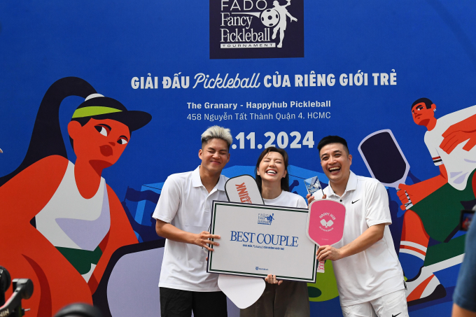 Khoảnh khắc ăn mừng đầy cảm xúc của những nhà vô địch FADO Fancy Pickleball trên bục vinh quang- Ảnh 9.